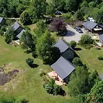 Ośrodek wypoczynkowy Chalets De L'eau Verte