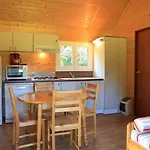 Ośrodek wypoczynkowy Chalets De L'eau Verte 3*