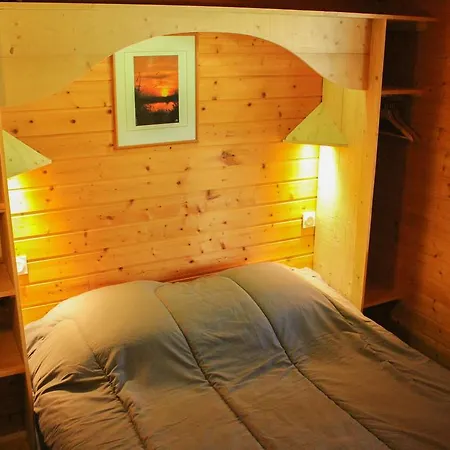 Chalets De L'eau Verte אתר נופש 3*