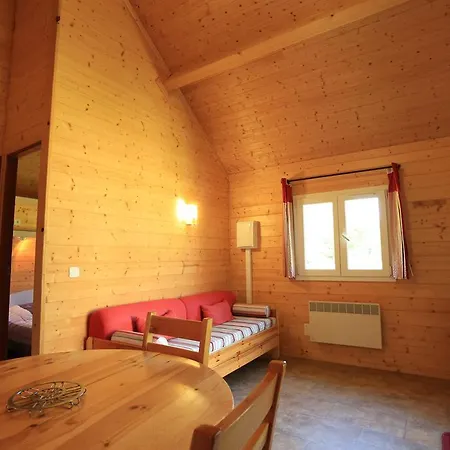 Chalets De L'eau Verte אתר נופש 3*